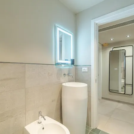 Porta Nuova! Andrea Doria Elegant Apartment Turin Exterior photo